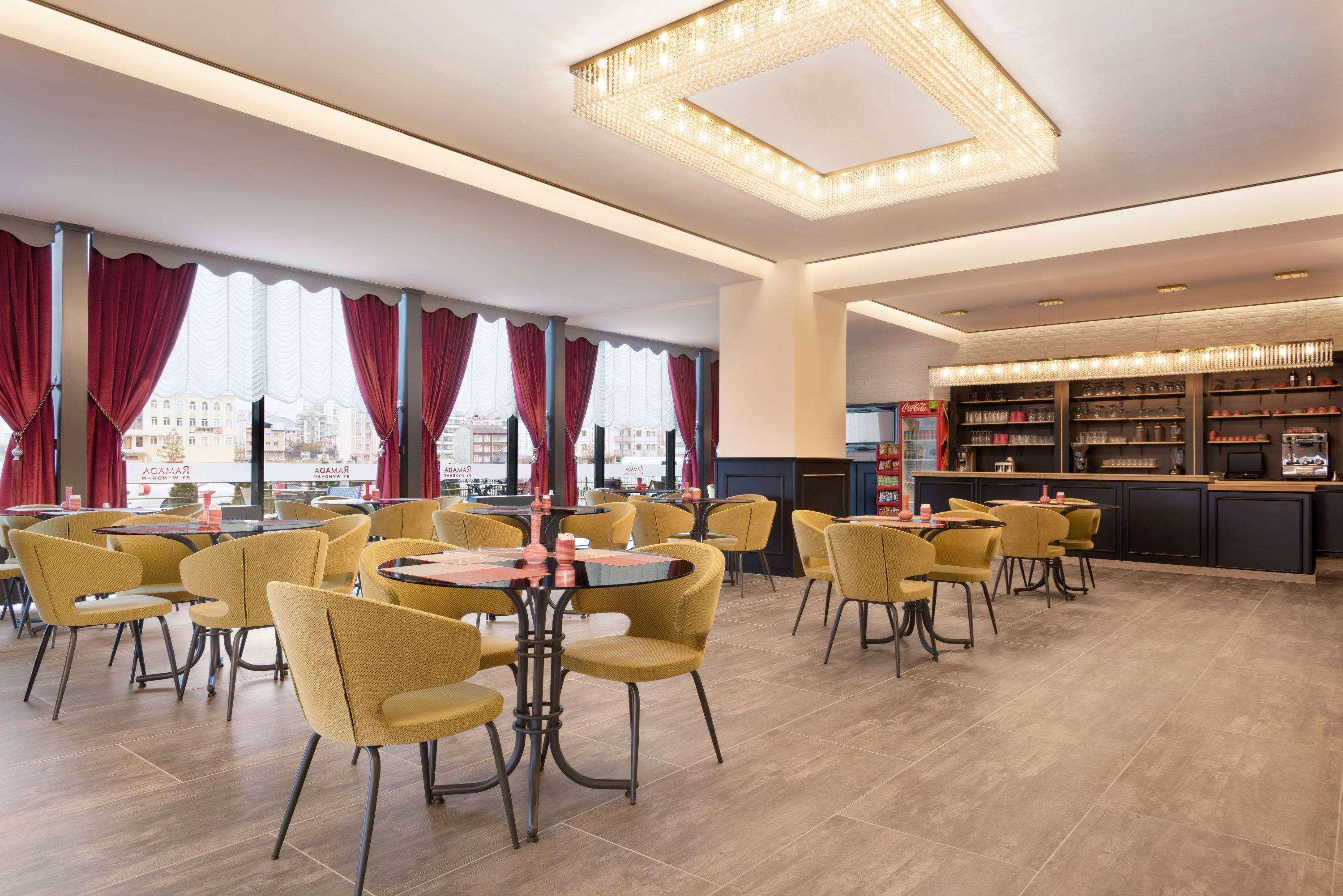 Ramada By Wyndham Sivas Hotel Exterior photo