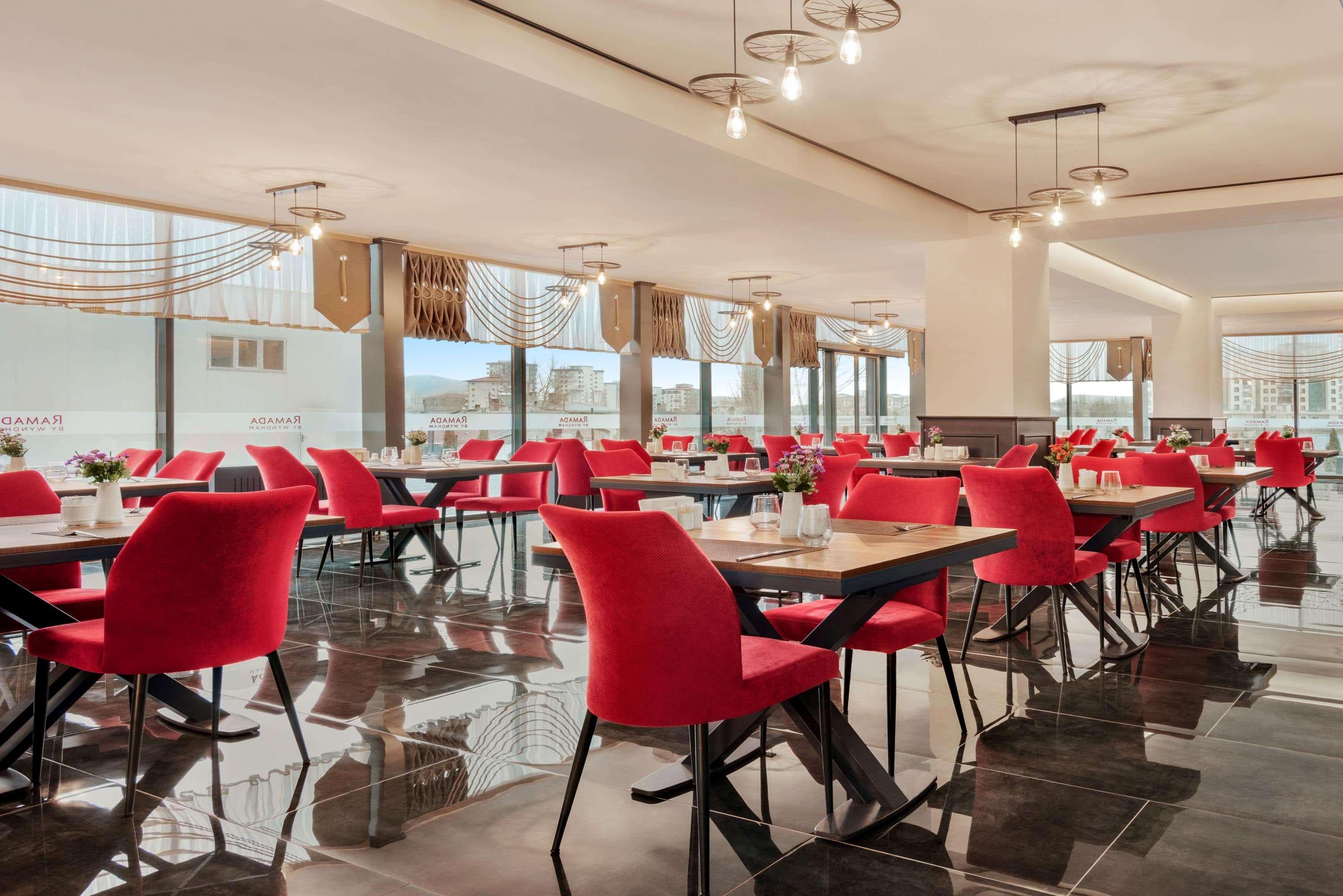 Ramada By Wyndham Sivas Hotel Exterior photo