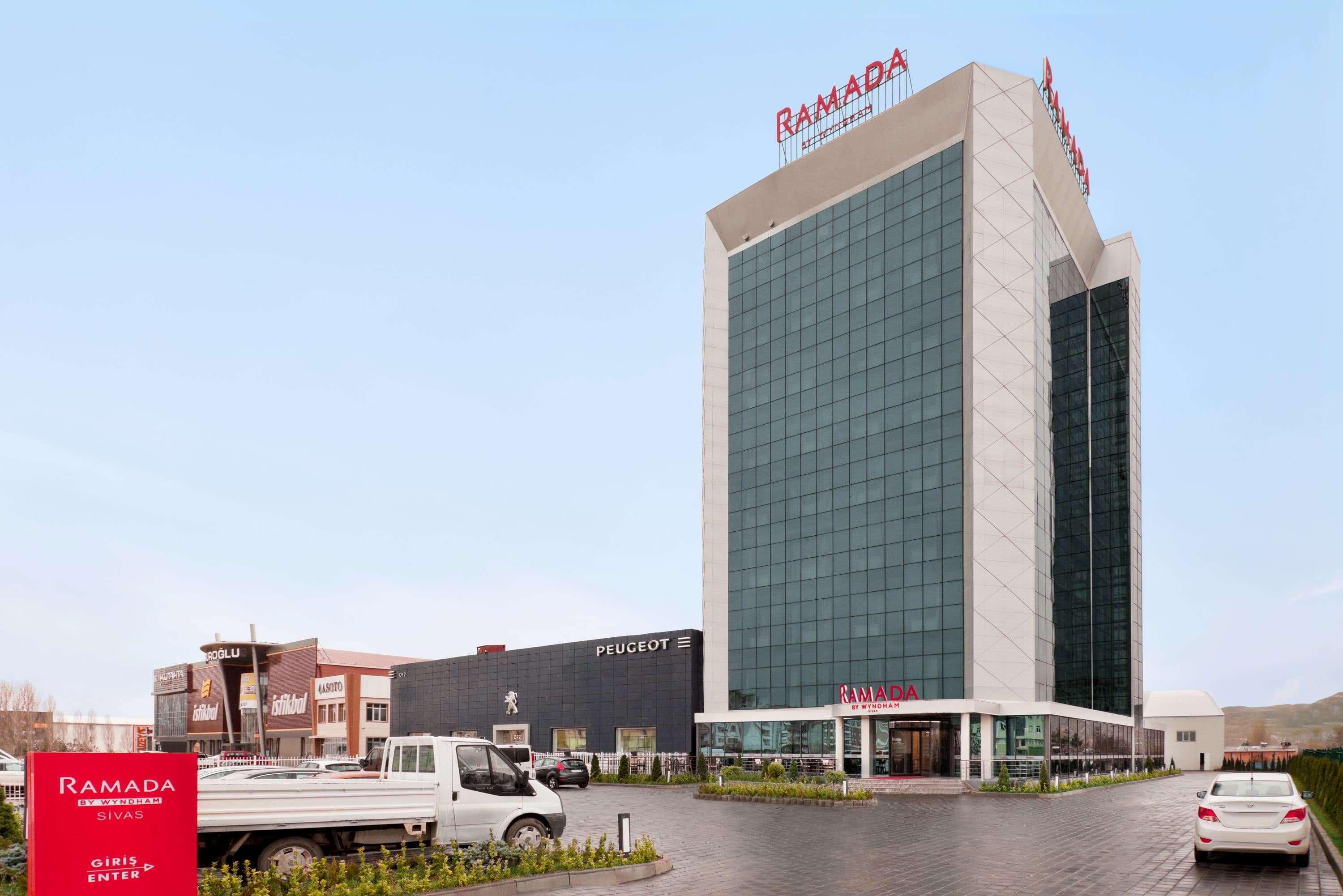 Ramada By Wyndham Sivas Hotel Exterior photo