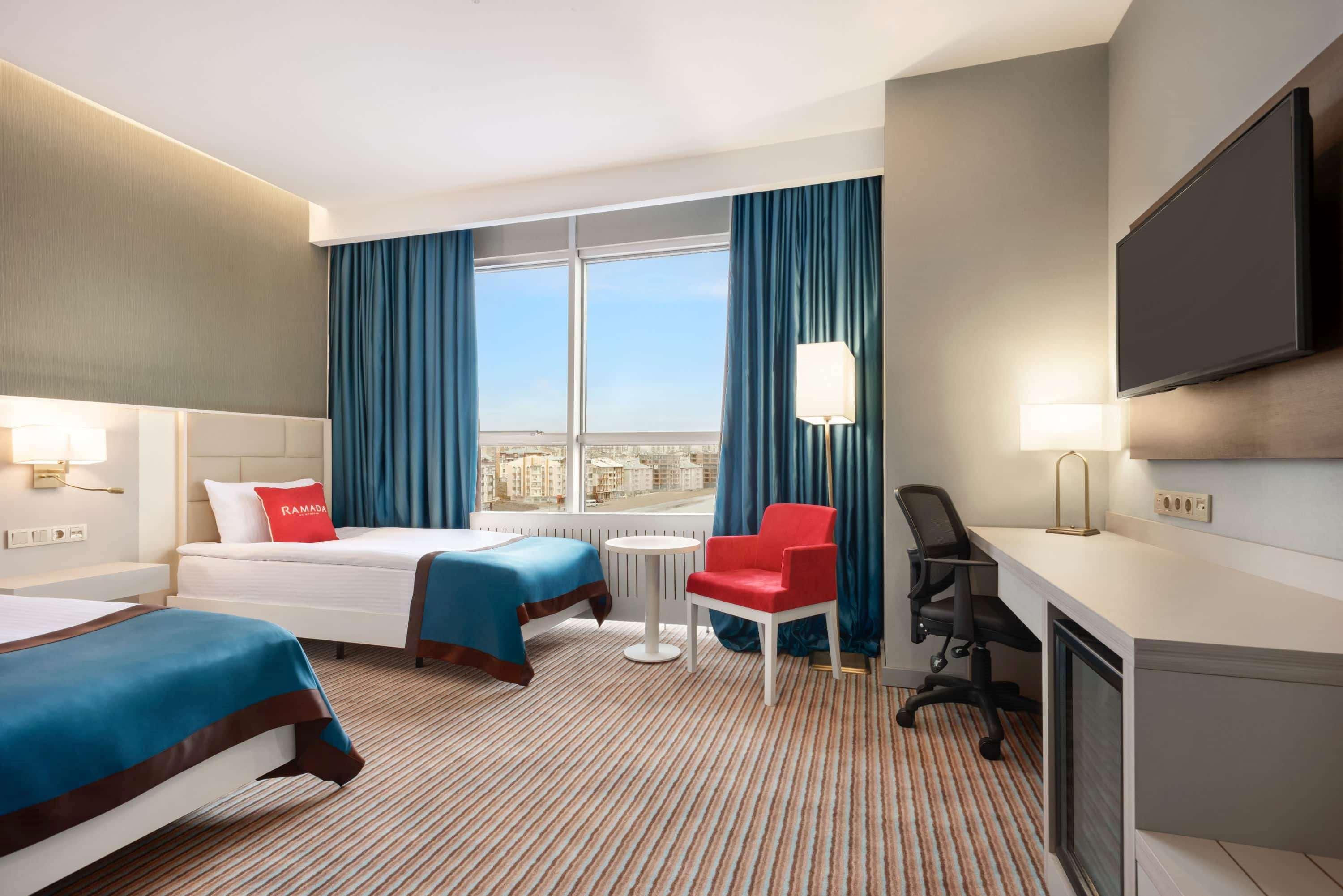 Ramada By Wyndham Sivas Hotel Exterior photo