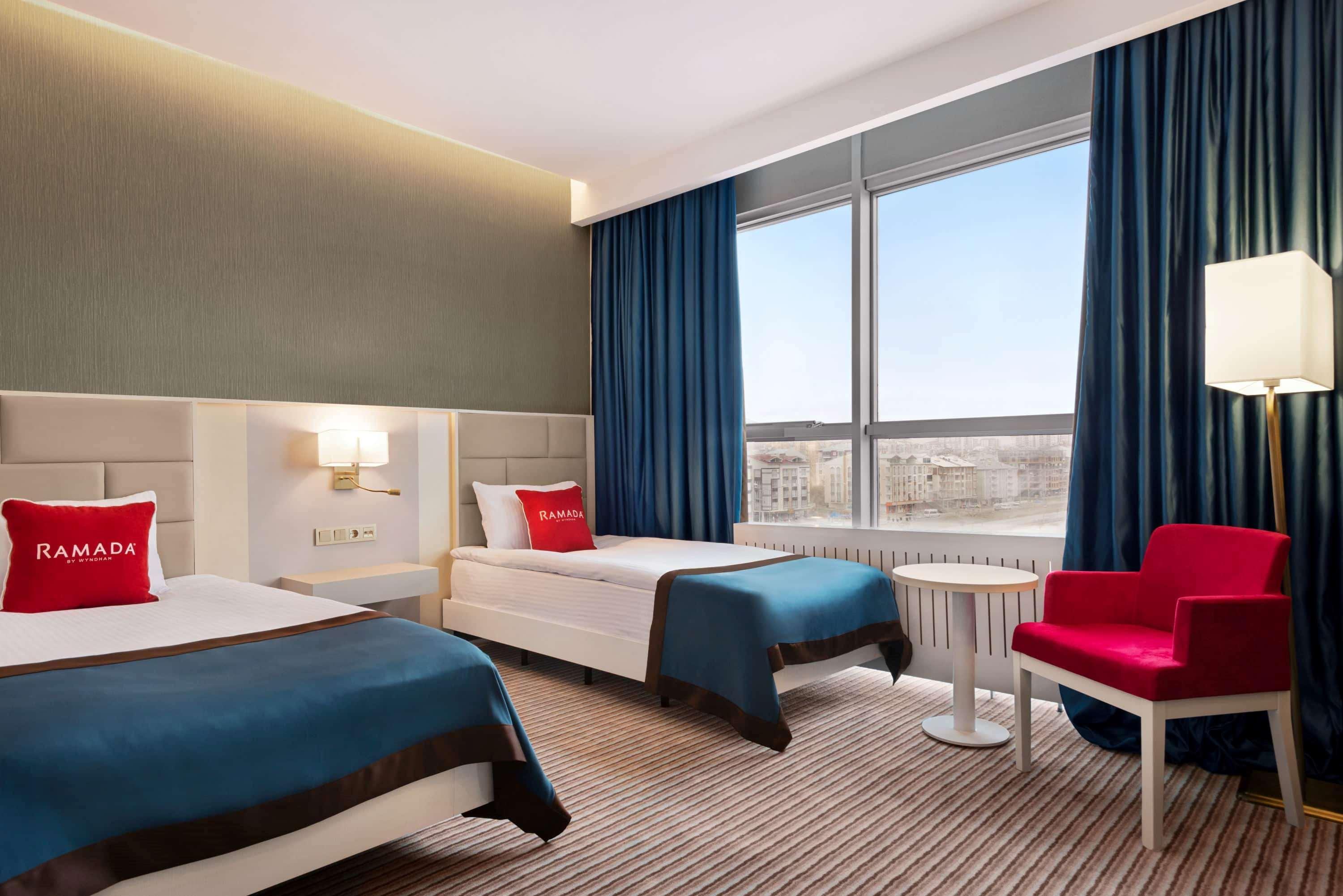 Ramada By Wyndham Sivas Hotel Exterior photo