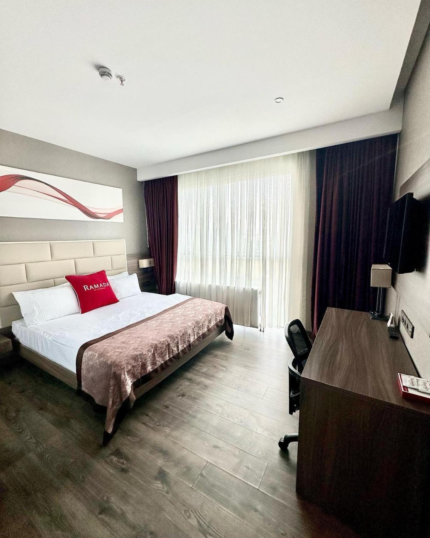 Ramada By Wyndham Sivas Hotel Exterior photo